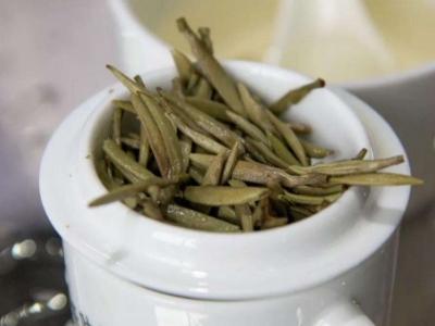 白茶煮好還是泡好喝，老白茶是泡還是煮？