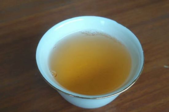 黑茶排濕毒的身體表現(xiàn)，喝黑茶排毒反應(yīng)癥狀